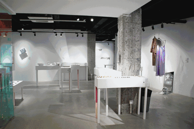 準(zhǔn)備就緒的展廳迎來越來越多的觀眾