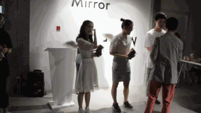 頒獎(jiǎng)時(shí)刻