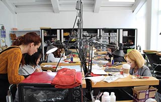 抓住2018年的尾巴，AIVA當(dāng)代首飾10-12月最全課表請(qǐng)查收！