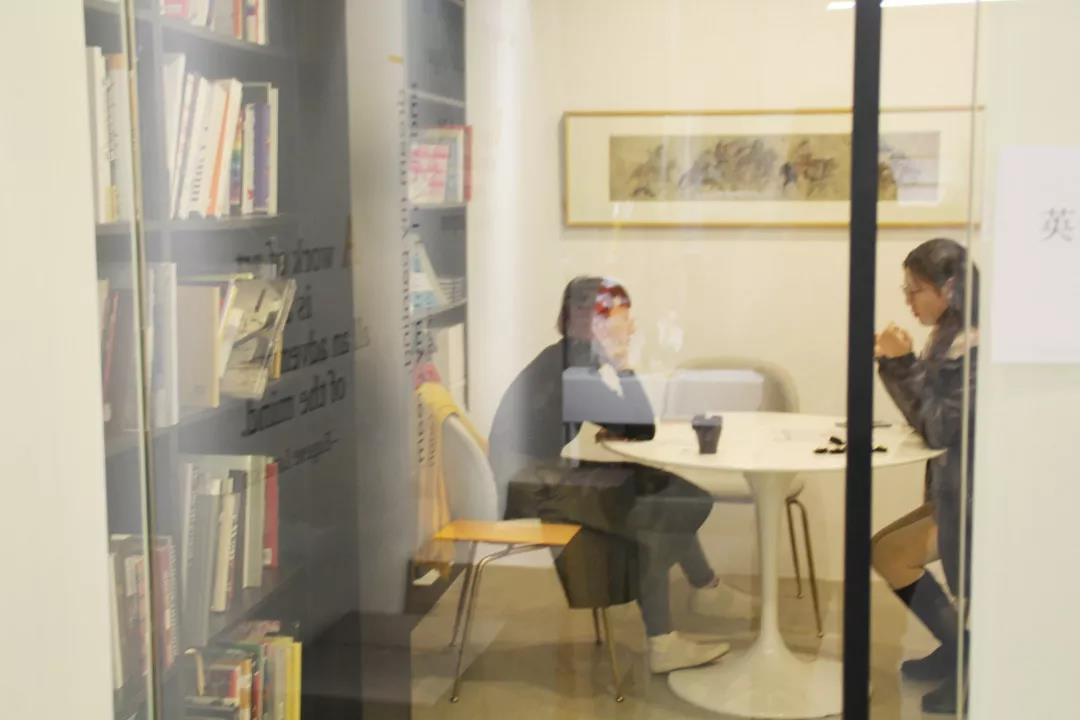 11: 30  英語一對(duì)一面試