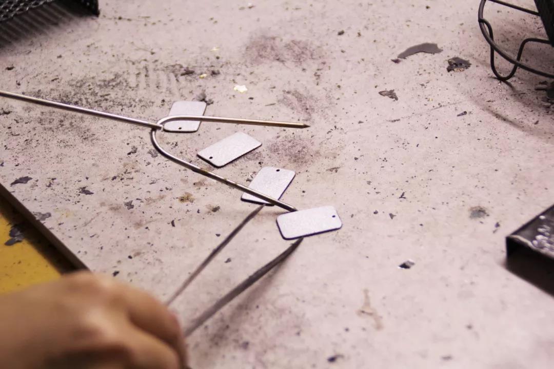 13: 30  考生家長體驗(yàn)琺瑯制作