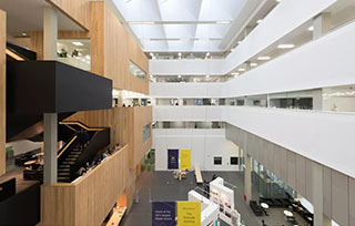 BCU珠寶學(xué)院今年招生放大招了，要求不看清，考生兩行淚