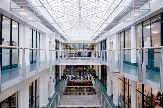 英國伯明翰城市大學(xué)珠寶學(xué)院內(nèi)景