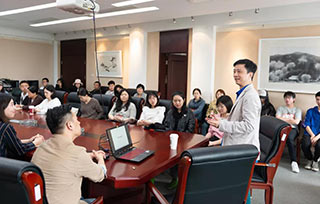 學(xué)藝術(shù)讀博難不難？知名策展人教你直通海外藝術(shù)博士！