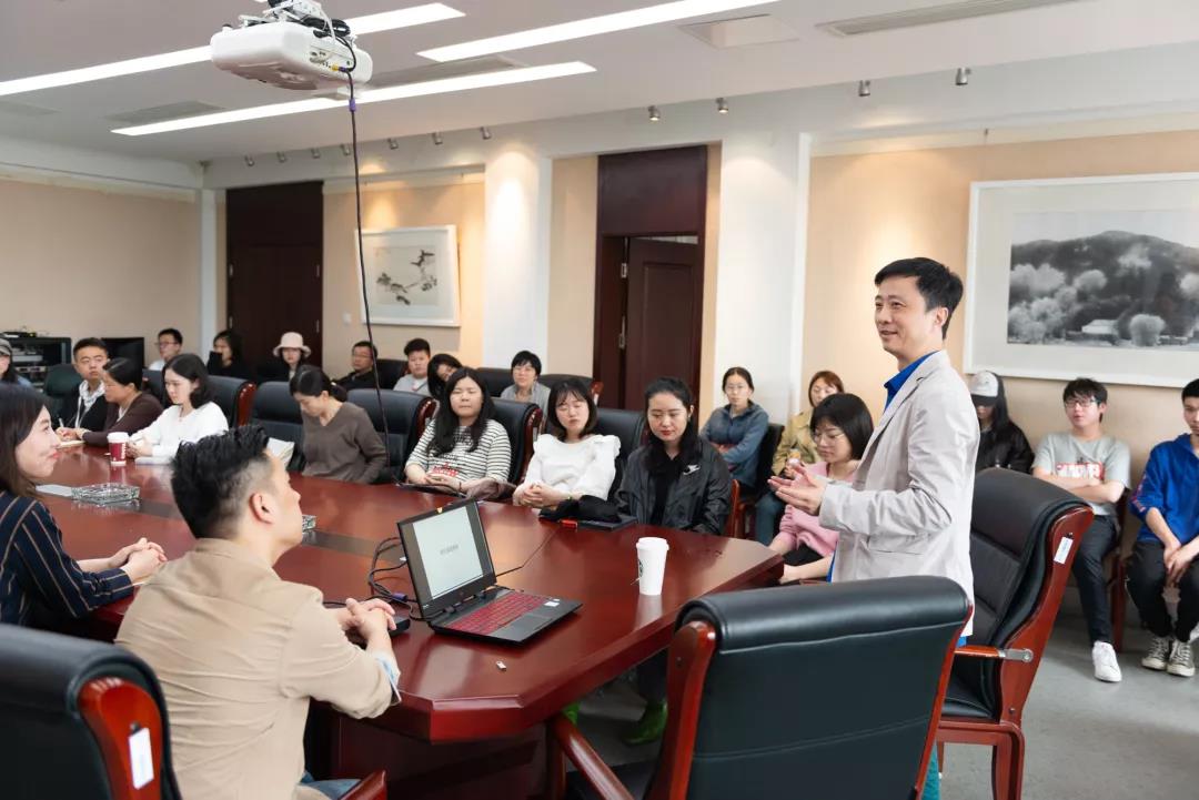 姜節(jié)泓教授在南京師范大學(xué)舉行了一場學(xué)術(shù)講座