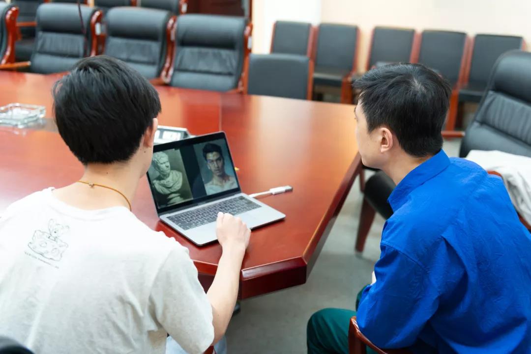 姜節(jié)泓教授在南京師范大學(xué)舉行了一場學(xué)術(shù)講座