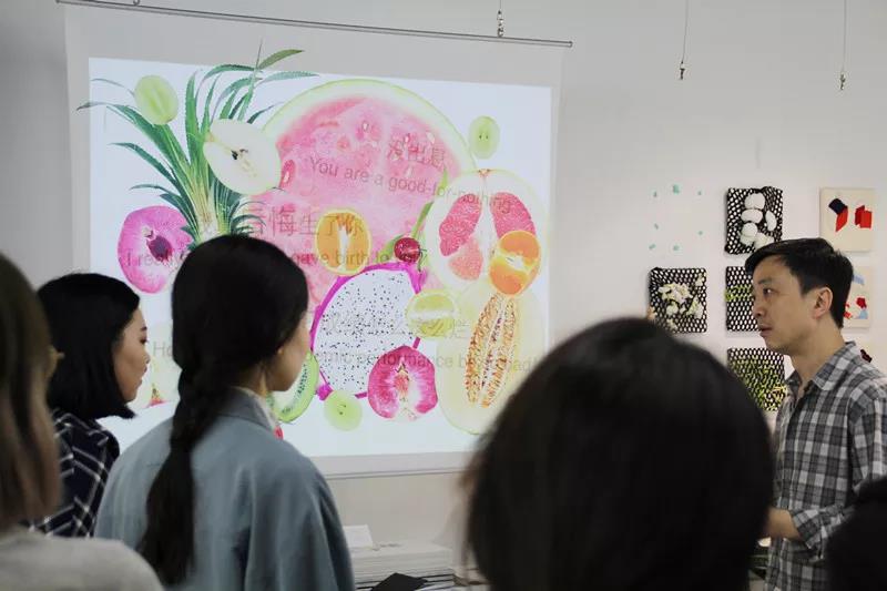 學生進行作品演講&回答考官提問