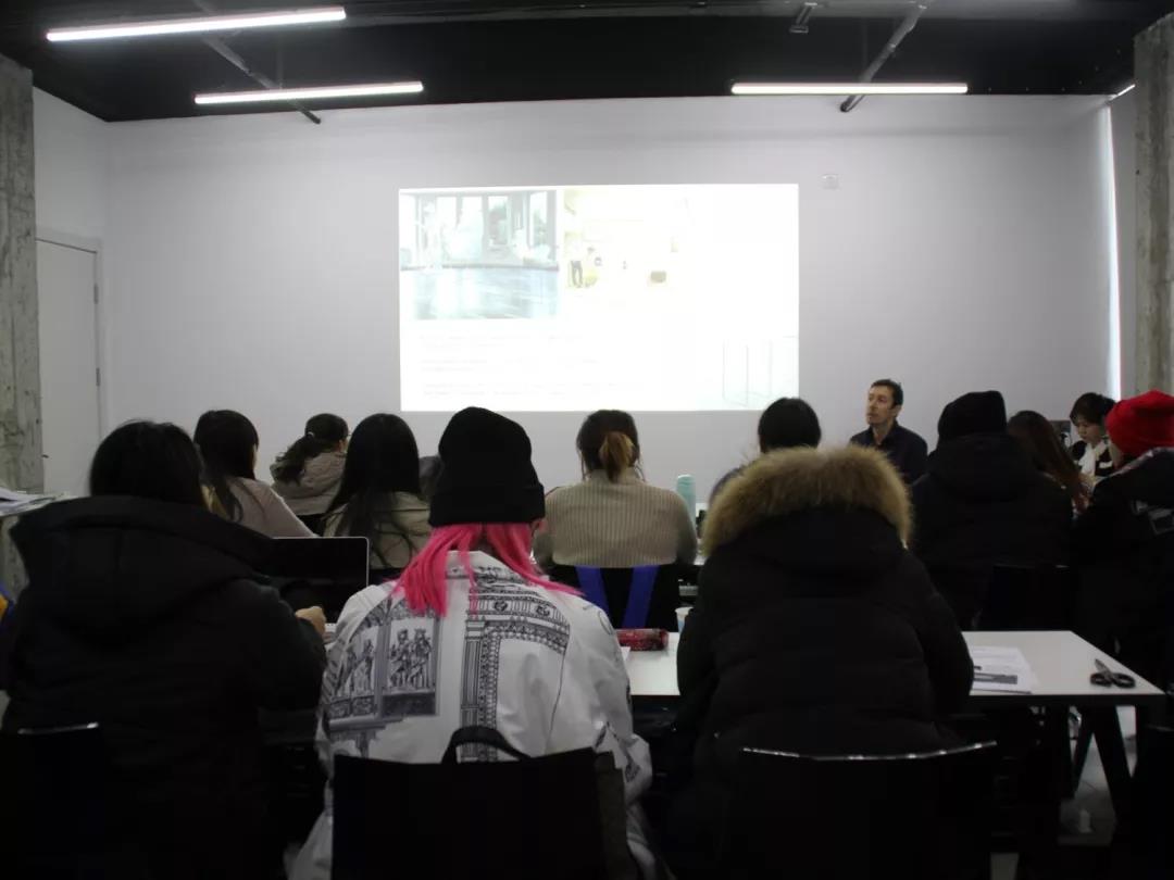 英國著名策展人Tc McCormack講座