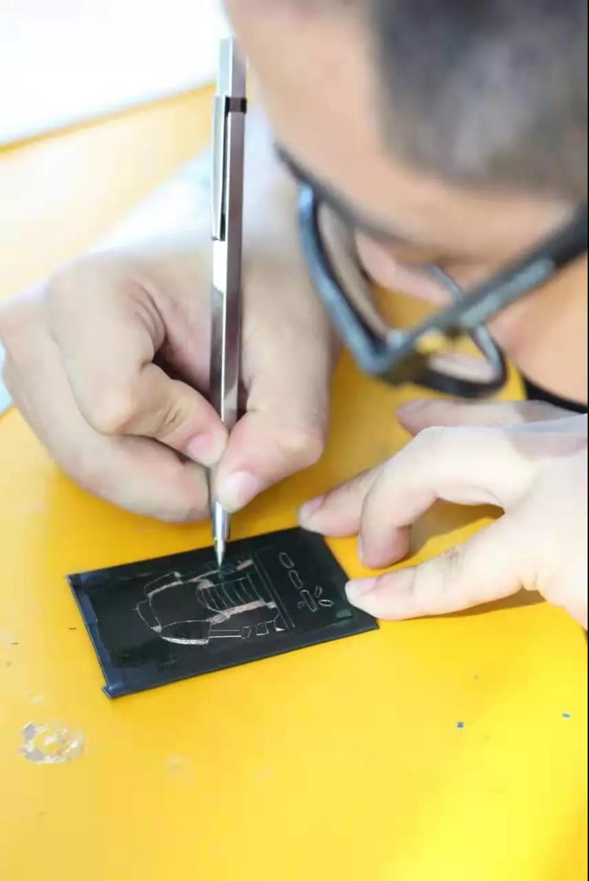 涂保護(hù)層+繪制圖案