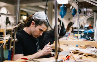 拿下英國最高皇家榮譽的伯明翰珠寶學院，真的那么難進嗎？