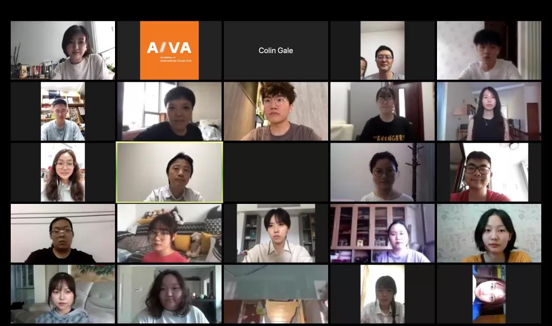 “畢業(yè)大合影”