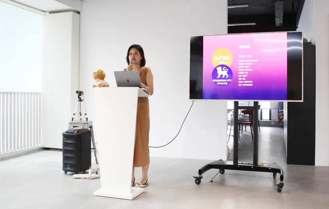 教務(wù)主管鄧星星講話