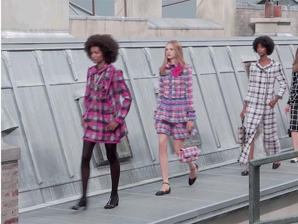 CHANEL2020春夏大秀將“屋頂”變?yōu)樾銏?chǎng)