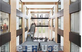 AIVA國際藝術(shù)名校預(yù)科秋季入學(xué)報考中，提前鎖定頂牛offer！