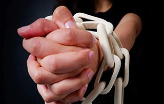 海外傳真 | 英國皇家藝術(shù)學(xué)院 2023 MA Design 首飾畢業(yè)作品展（中）