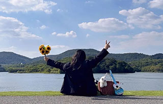 優(yōu)秀畢業(yè)生專訪｜從職專到英碩，我在AIVA預(yù)科的180°轉(zhuǎn)身